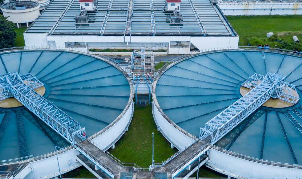 Endüstride Aşırı Su Kullanımı Şirketlerin Sürdürülebilirlik Raporlarını Nasıl Etkiliyor